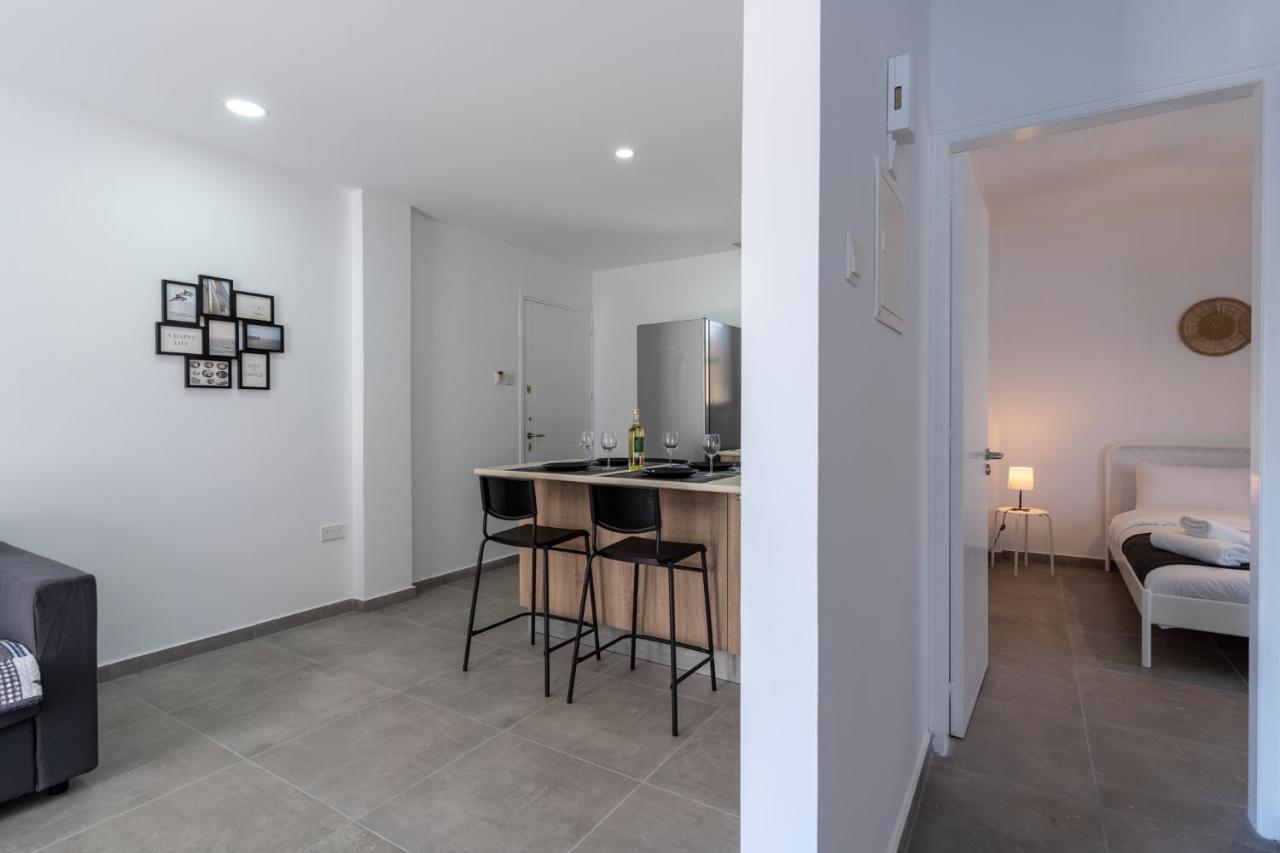 Odyssey - Captivating 2-Bedroom Retreat In Lárnaca Exterior foto