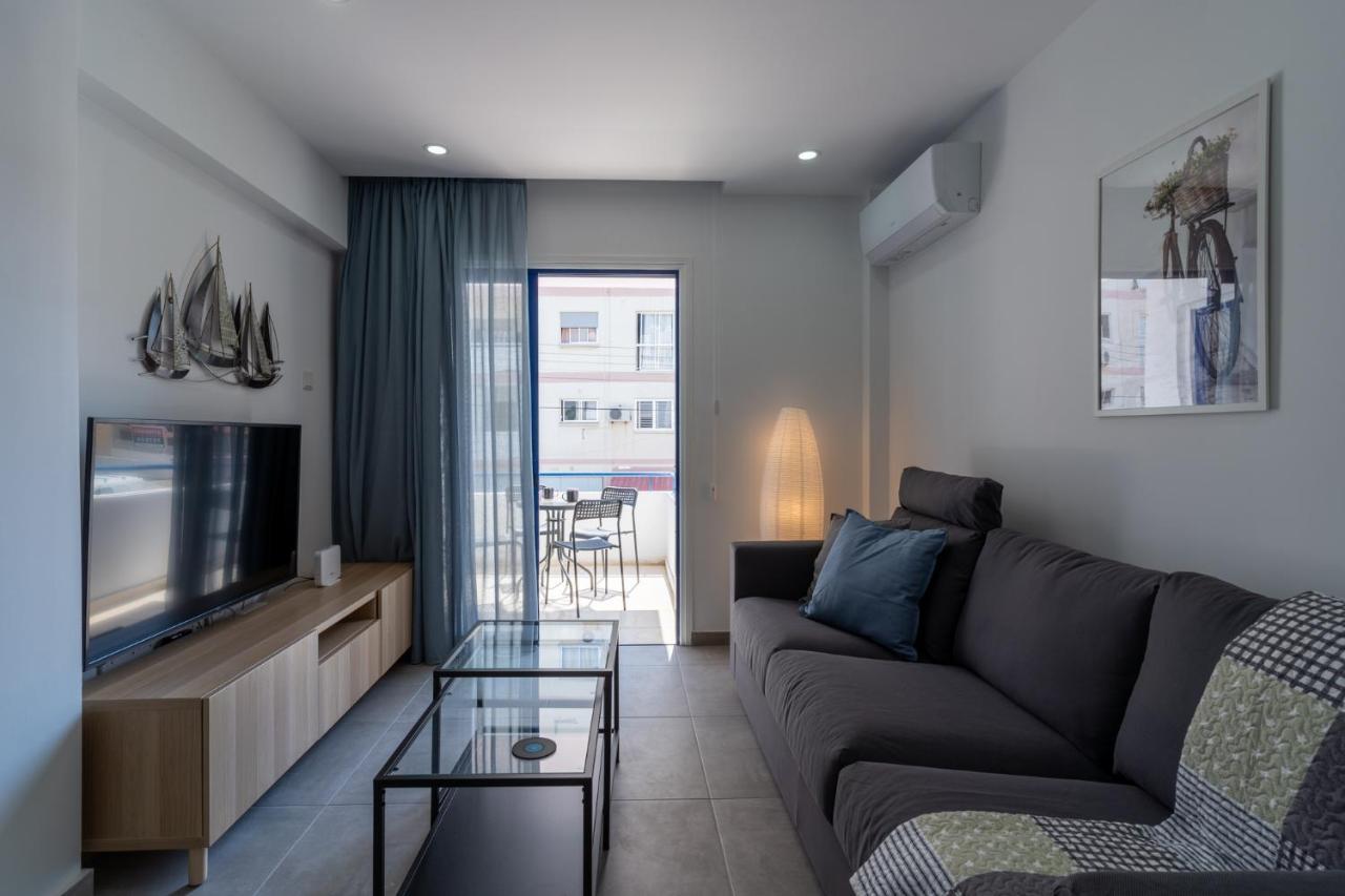 Odyssey - Captivating 2-Bedroom Retreat In Lárnaca Exterior foto